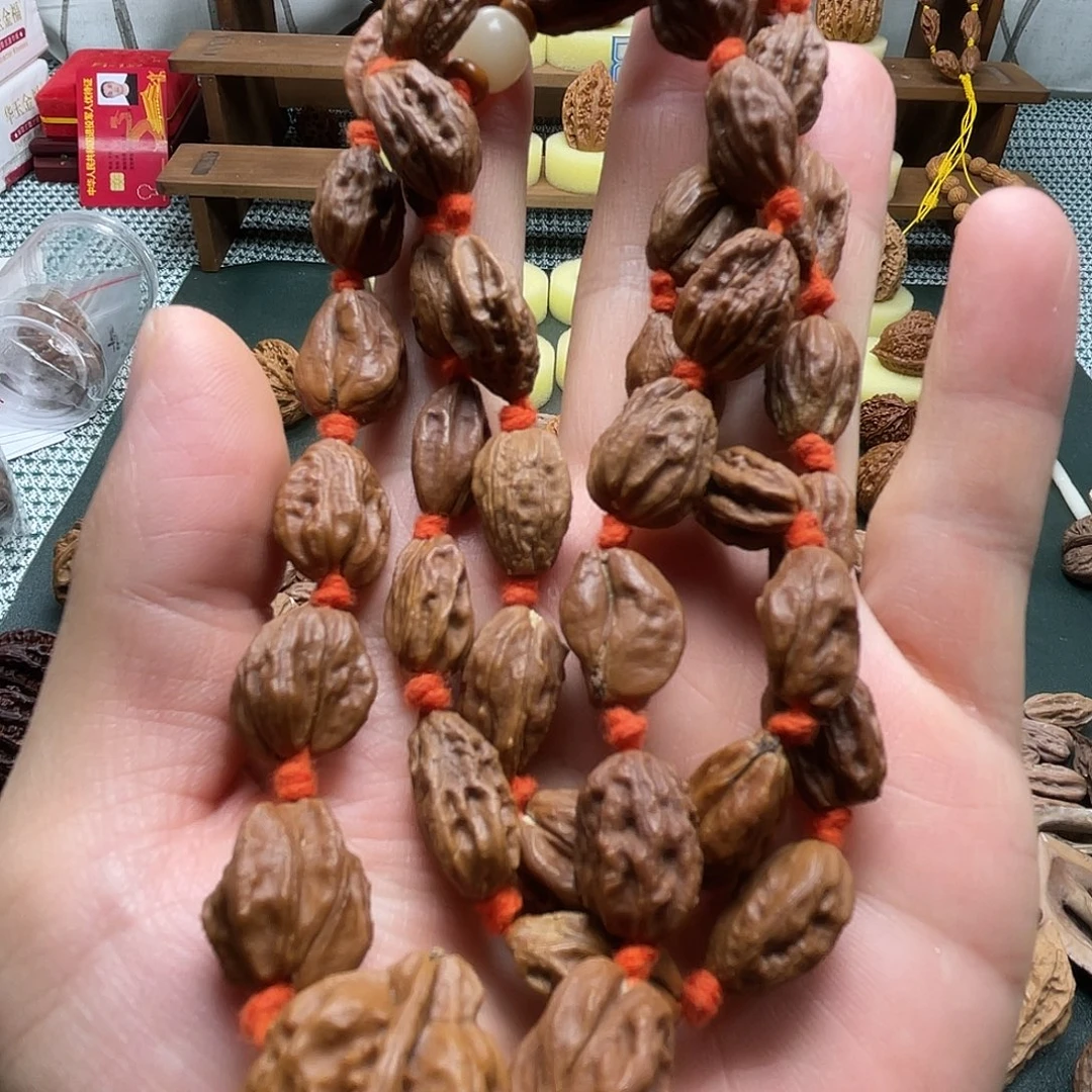 吊坠猴头核桃葡萄干异形脖挂