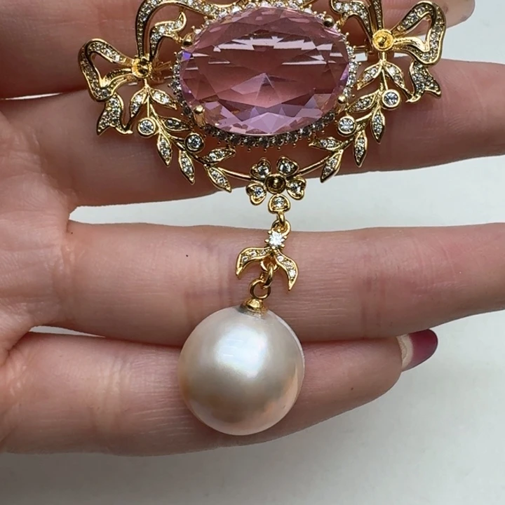 拼合珍珠（马贝珠）胸针未镶嵌