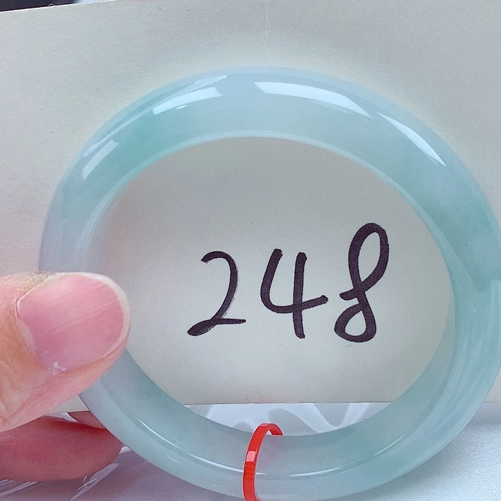 翡翠未镶嵌手镯翡翠