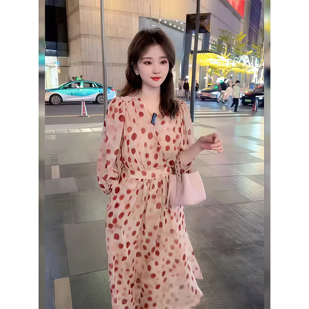 红色波点连衣裙女夏V领气小个子质显白显瘦中长裙女法式小众长款