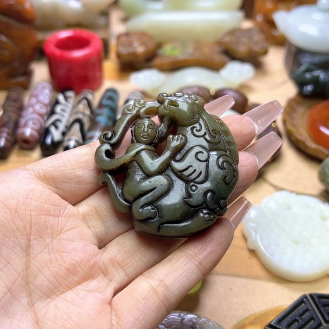 【闪购商品】蛇纹石玉颈饰未镶嵌