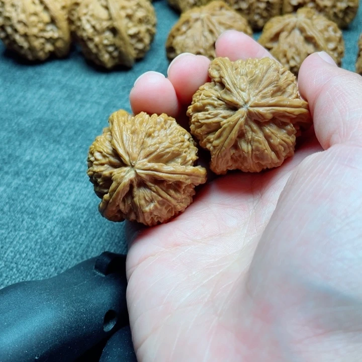 墨***张手工三棱白狮子三棱