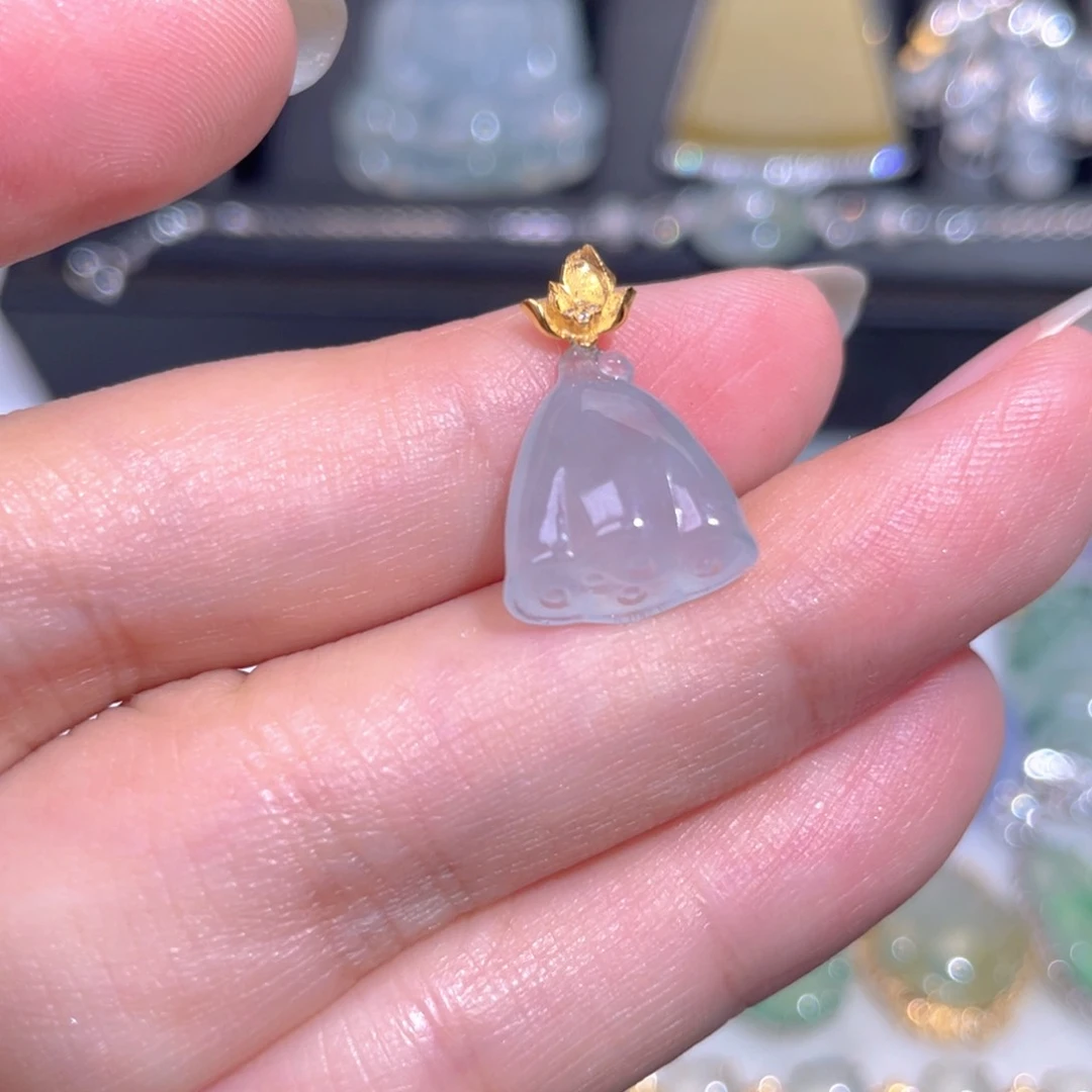 翡翠18K金镶嵌颈饰翡翠