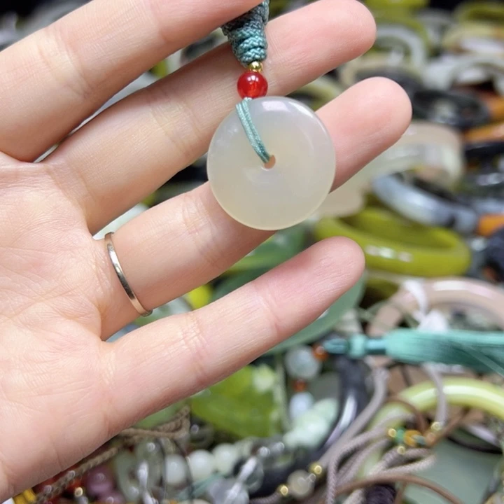 未镶嵌蛇纹石玉手链