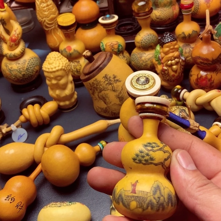 斯***：有机玻璃精品品牌设计理念