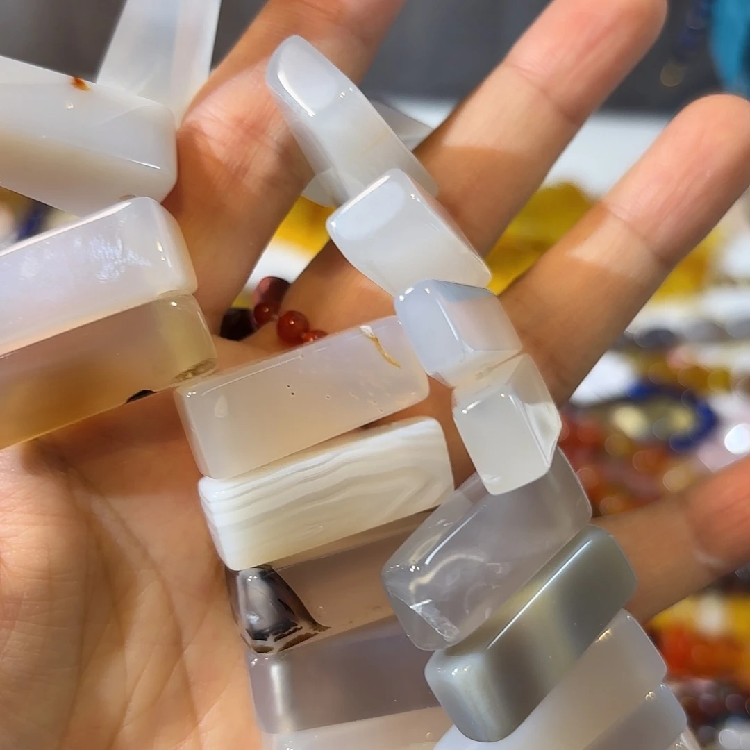 玛瑙/玉髓合金珠宝半成品灰玛瑙横孔一条