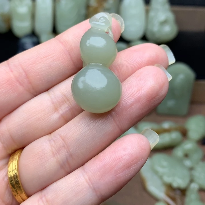 和田玉（糖玉）未镶嵌颈饰