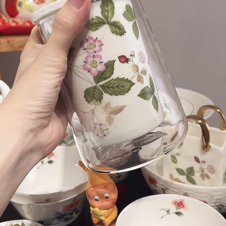瓷片筷子捅1个瓷片瓷片
