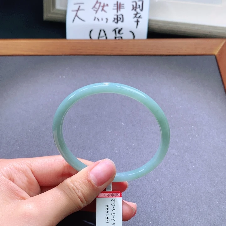 翡翠手镯未镶嵌天然翡翠叮当镯美人镯