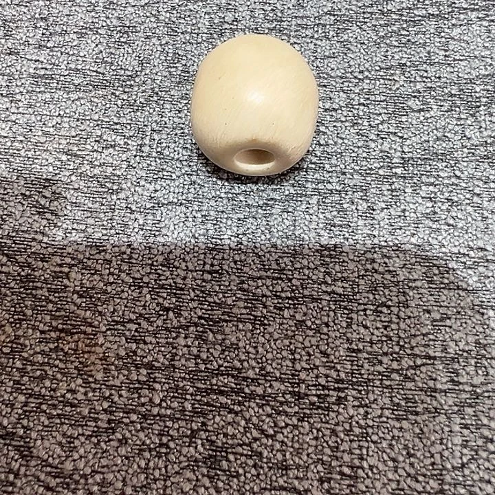 透闪石质玉未镶嵌颈饰珠子