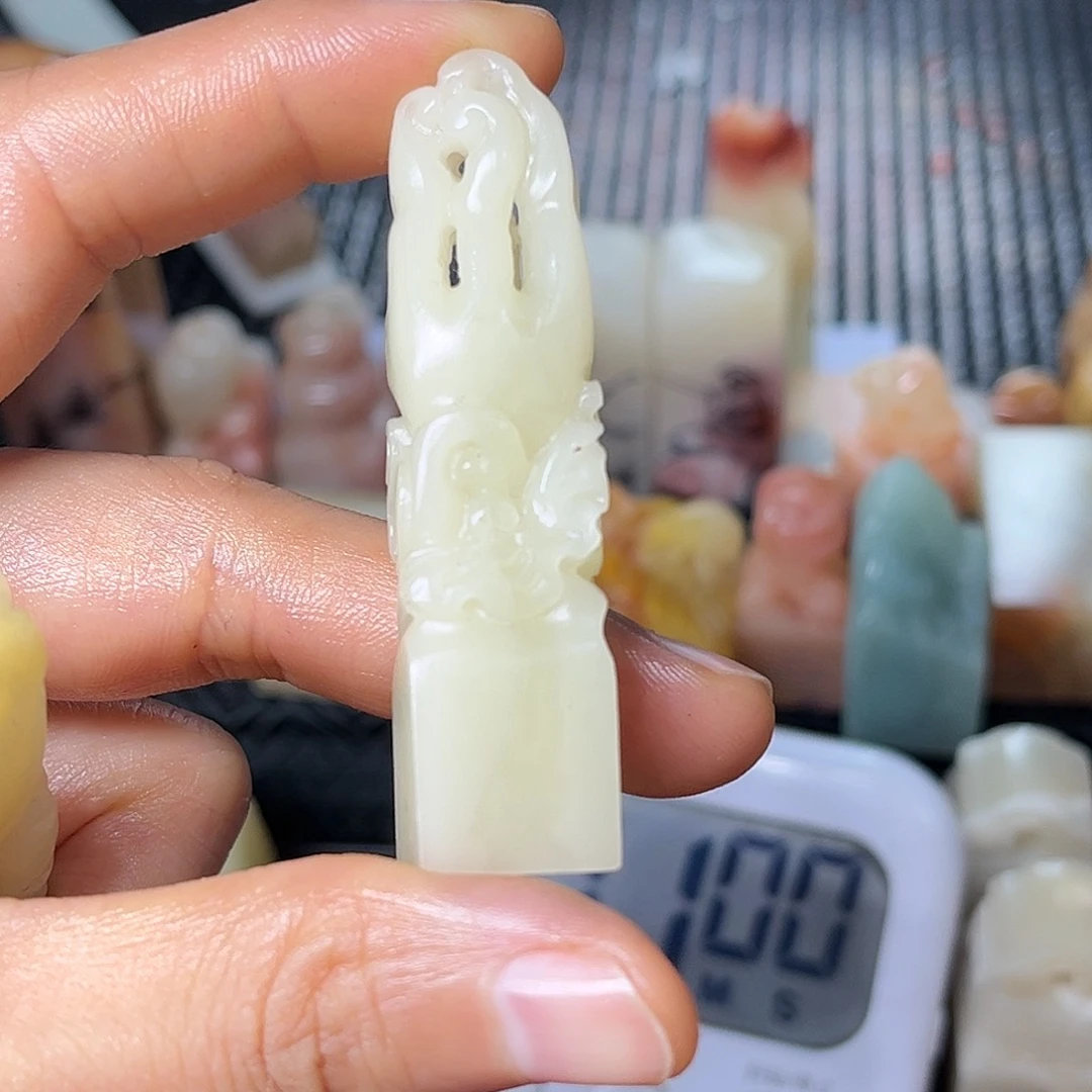 寿山石印石这么大岁数怎么会
