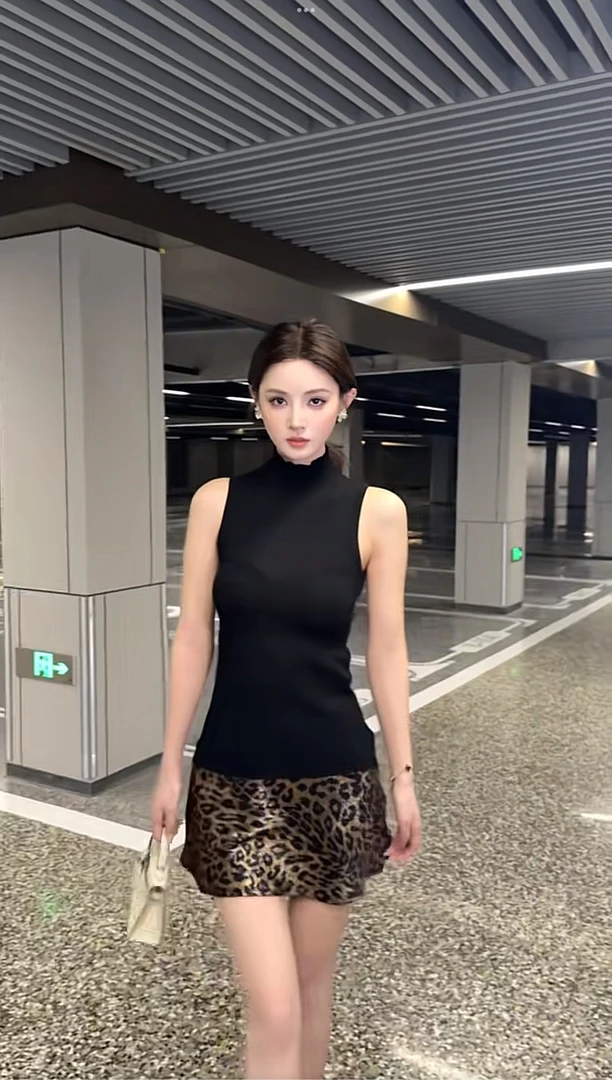 高领无袖百搭辣妹针织背心烫金豹纹A字高腰半身裙套装女