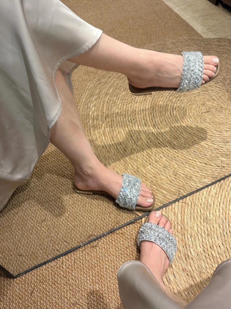 品牌女鞋清仓香香鞋女凉鞋【偏小往大一码拍】