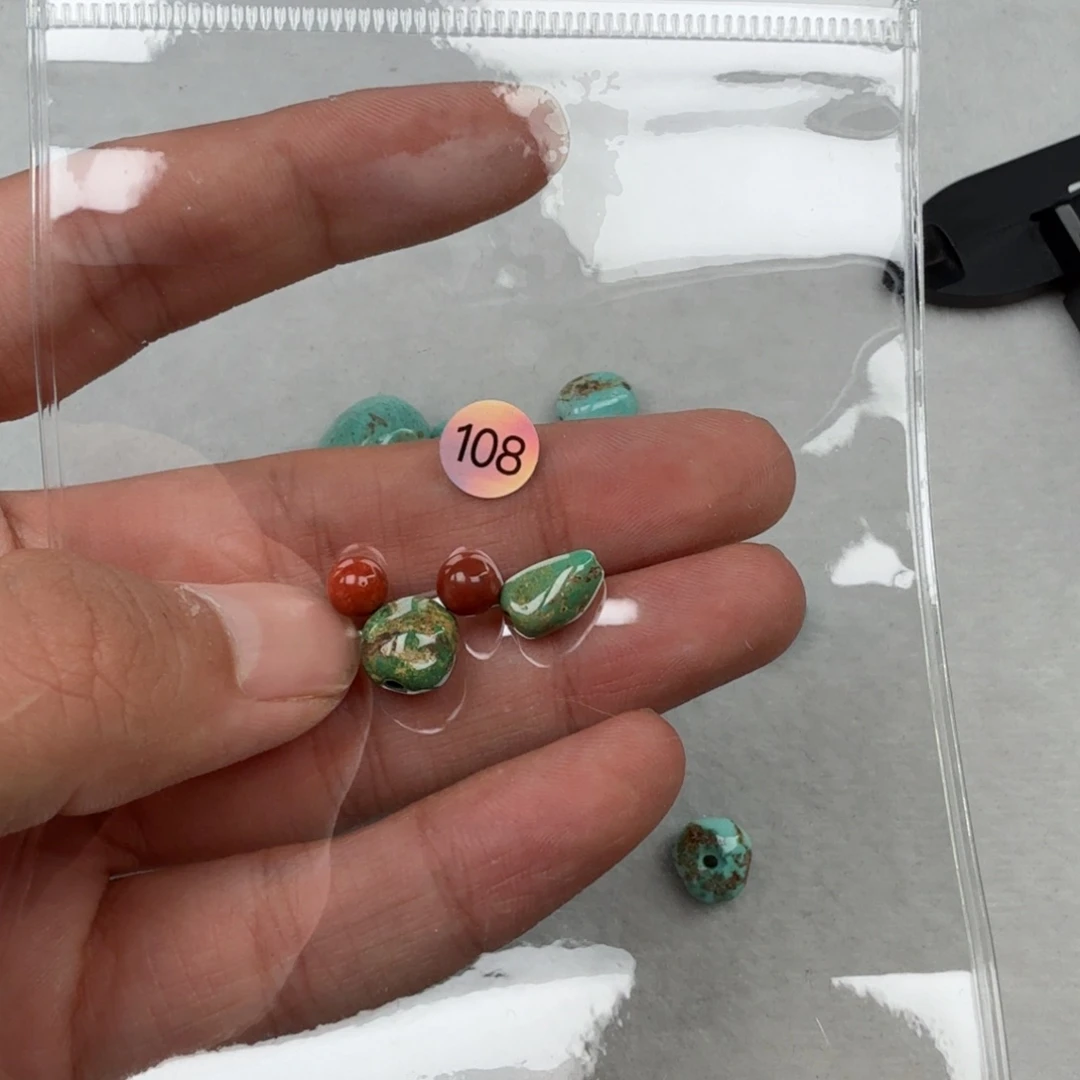 南红玛瑙未镶嵌珠宝奇石