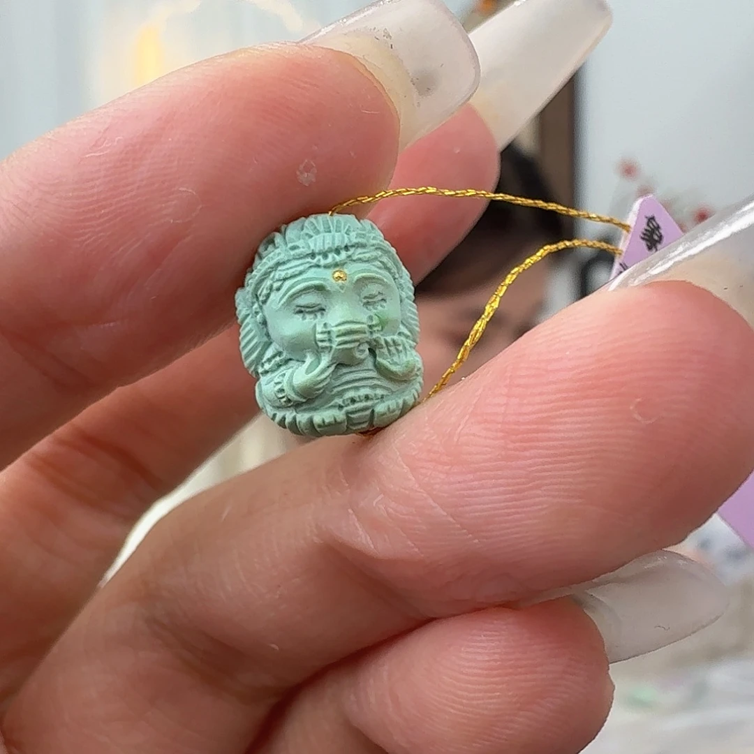 绿松石未镶嵌挂件