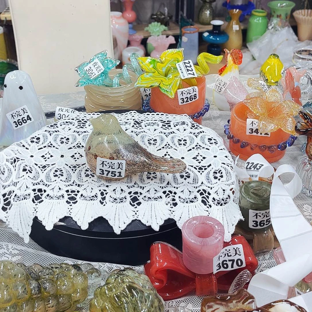 3751 家悦琉璃工艺品不完美