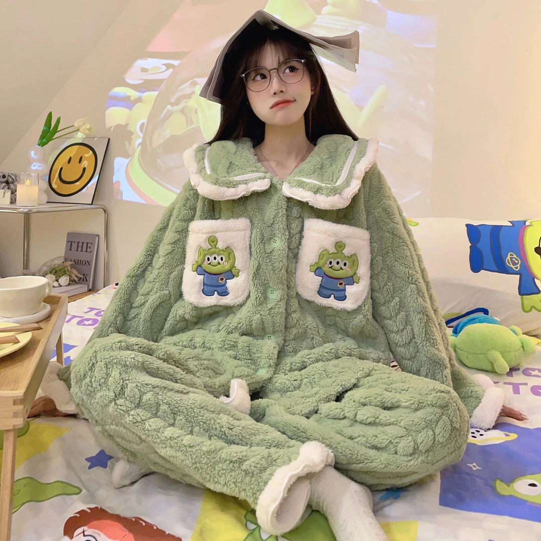 冬季卡通毛绒睡衣甜美娃娃领长袖家居服可外穿女士保暖法兰绒套装