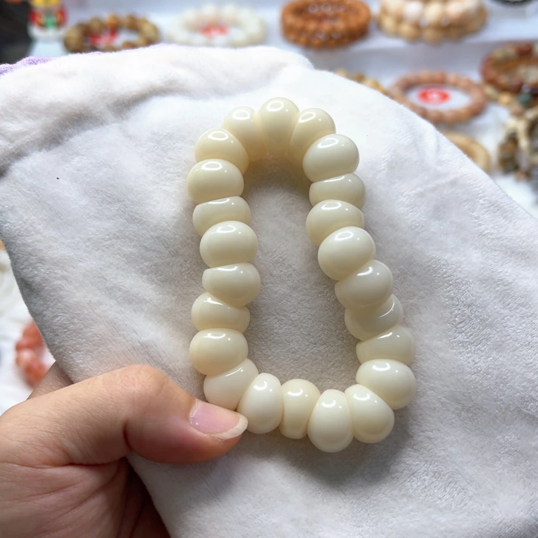 菩提根/象牙果手串爱****芽