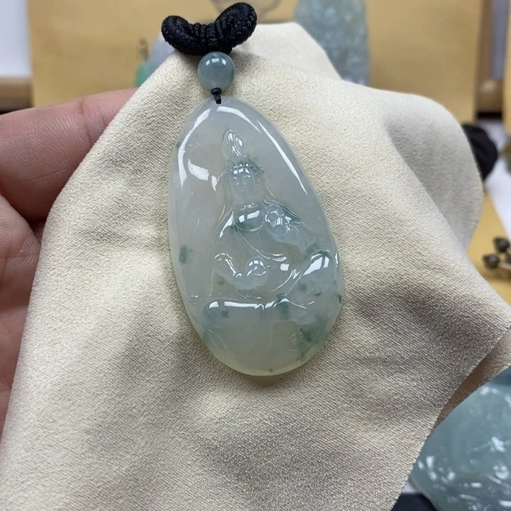 颈饰未镶嵌翡翠缅甸翡翠