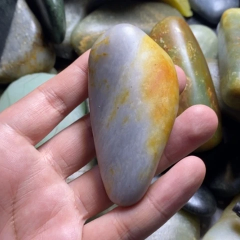 未镶嵌和田玉（糖玉）挂件盐*水