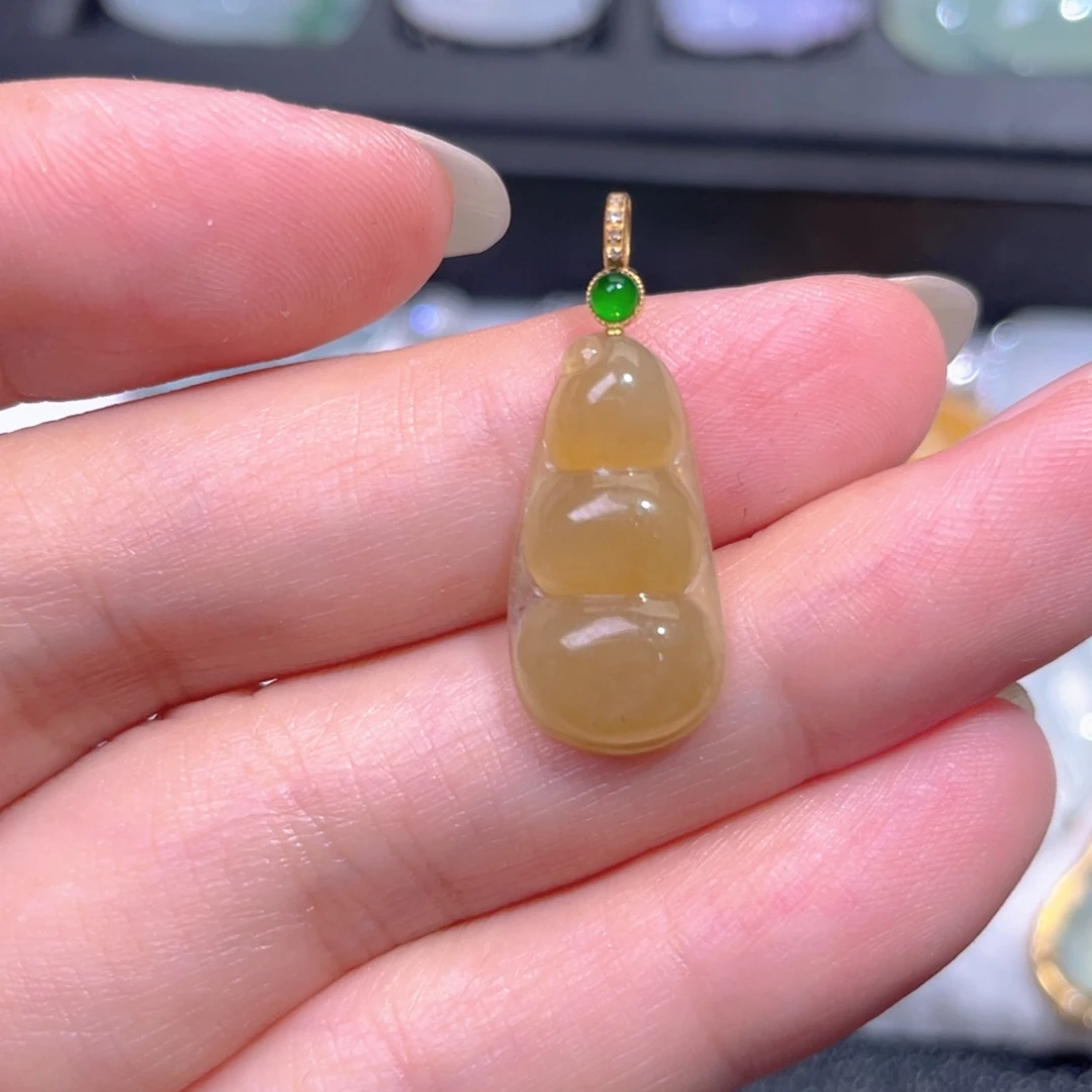 颈饰18K金镶嵌翡翠翡翠