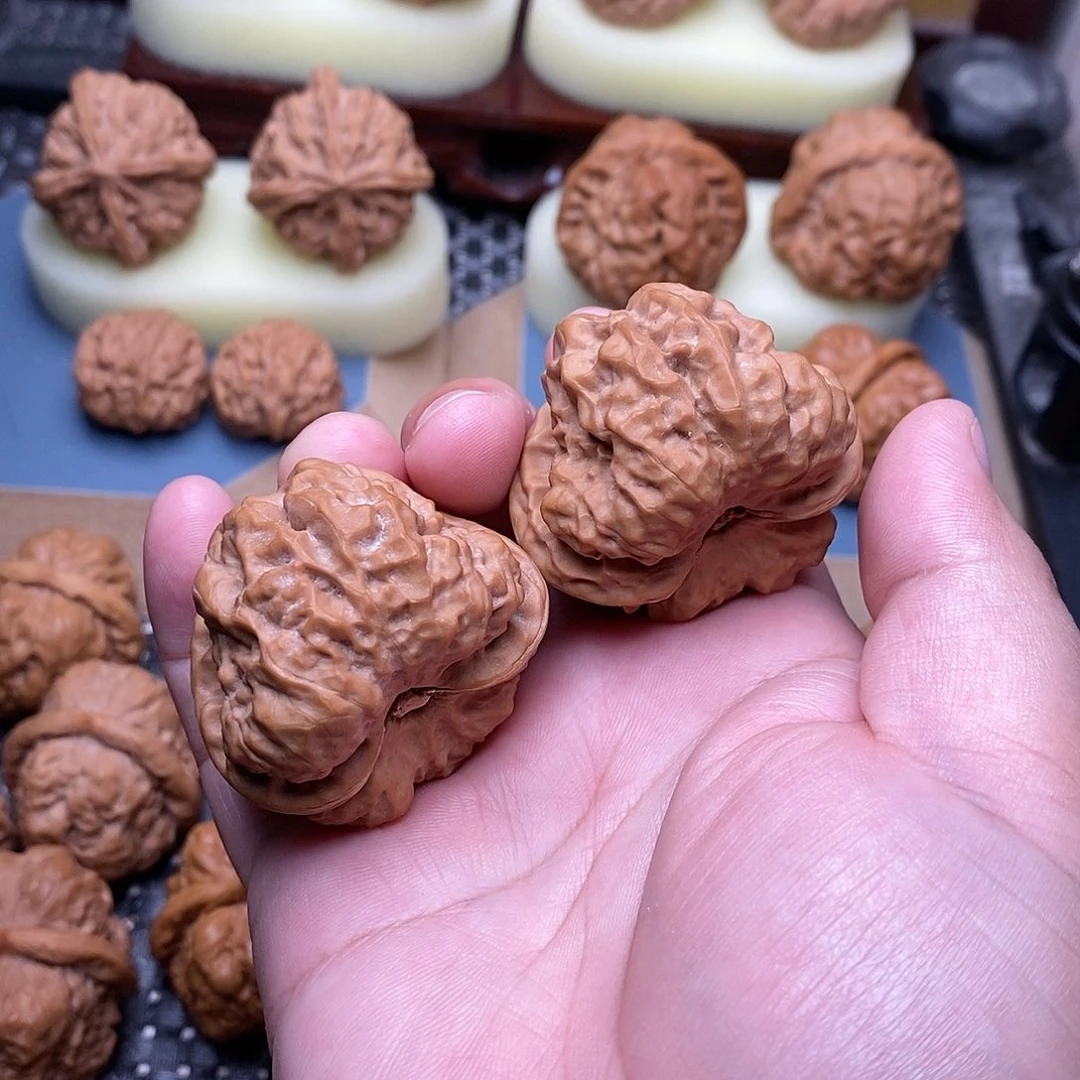 文玩核桃吊坠蛤蟆头