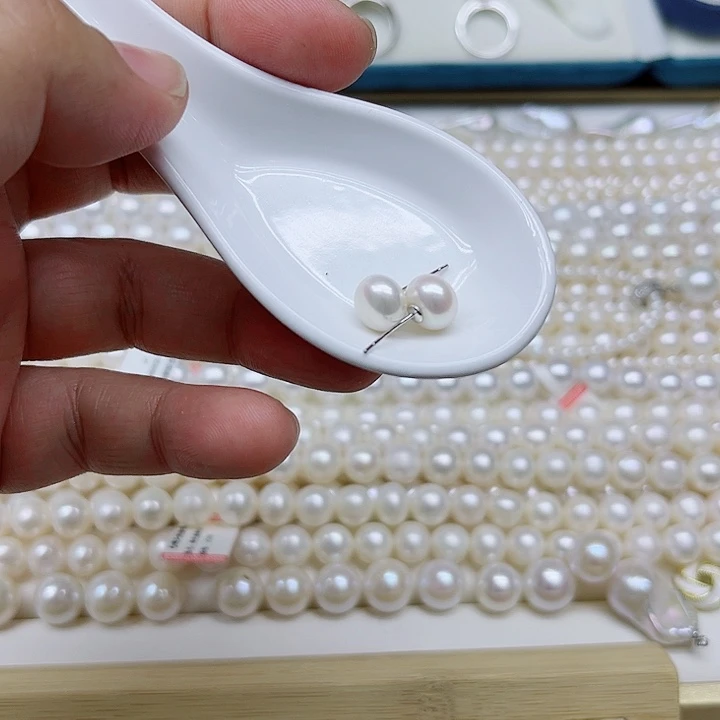 手绳银S925镶嵌淡水珍珠耳钉