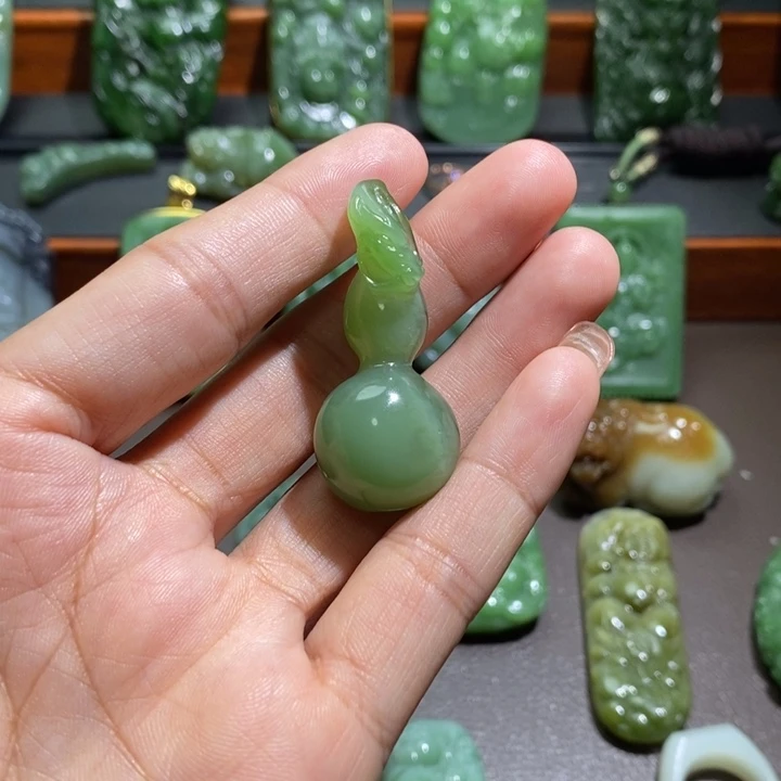 未镶嵌和田玉挂件