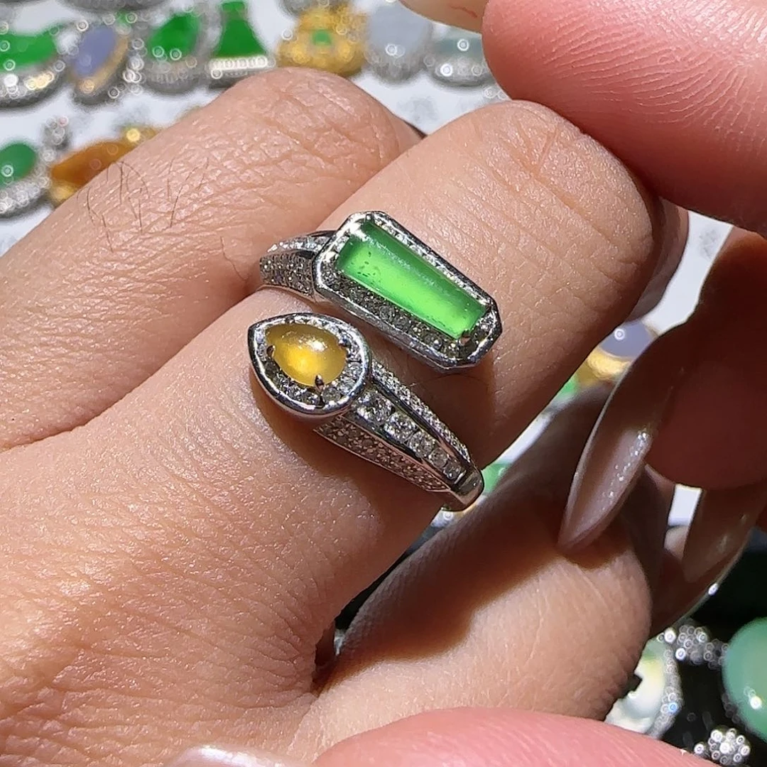 【闪购商品】18K金镶嵌戒指翡翠天然