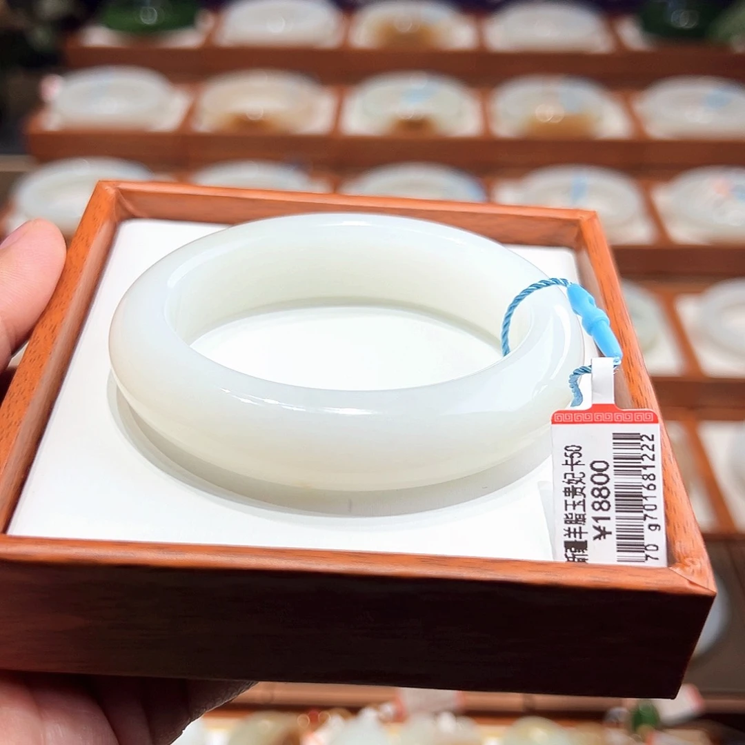 和田玉手镯未镶嵌50