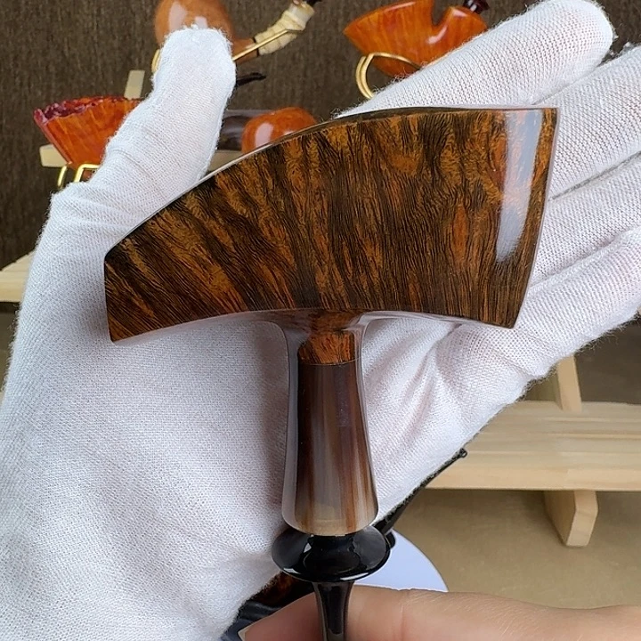 15盾牌锤子（冯冯烟斗）