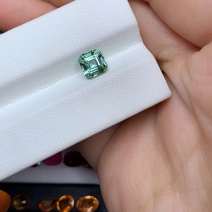 裸石未镶嵌碧玺1.42ct薄荷绿碧玺