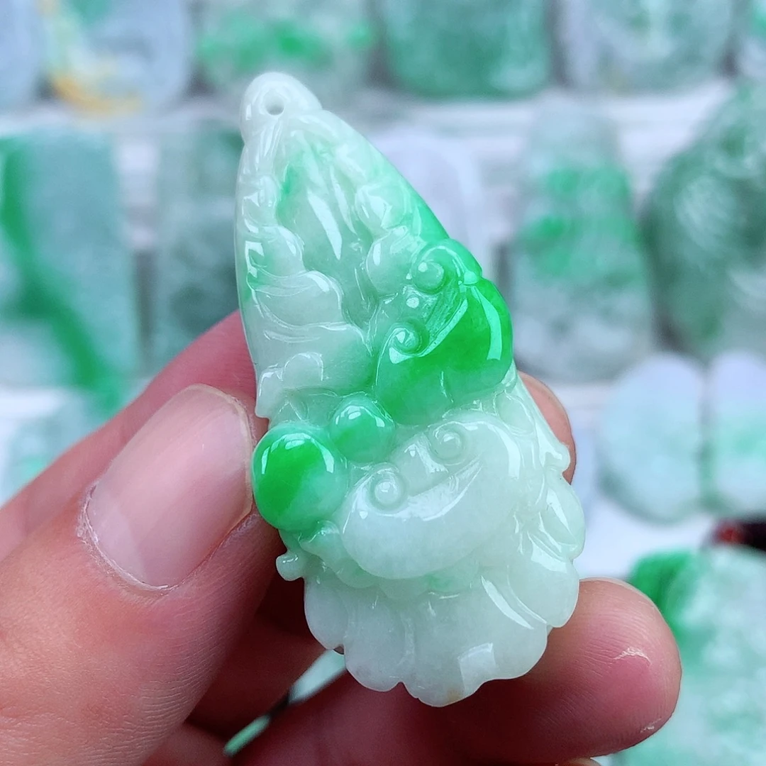 翡翠未镶嵌颈饰翡翠吊坠