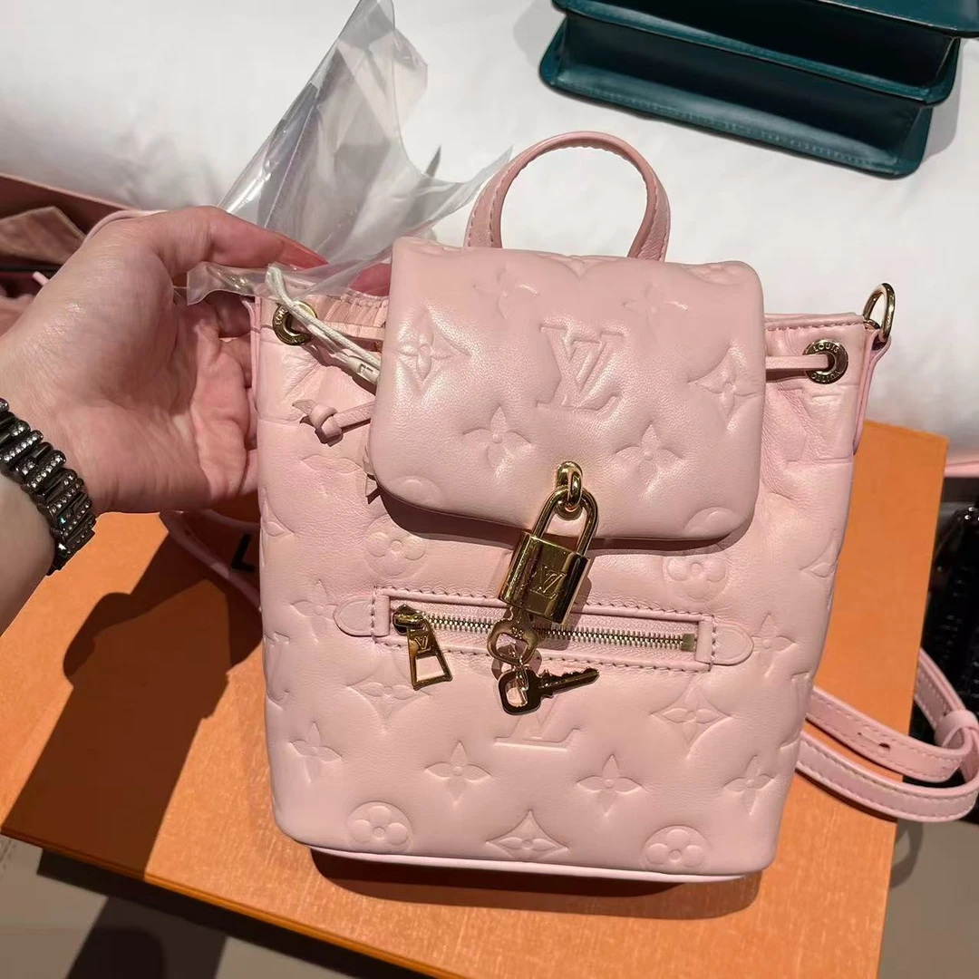 99新 Chanel/香奈儿 壹臻包展/粉色全皮双肩包/35876214