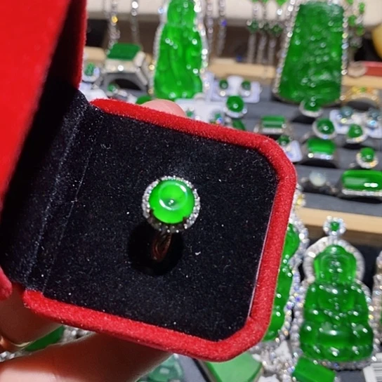 翡翠未镶嵌戒指戒指