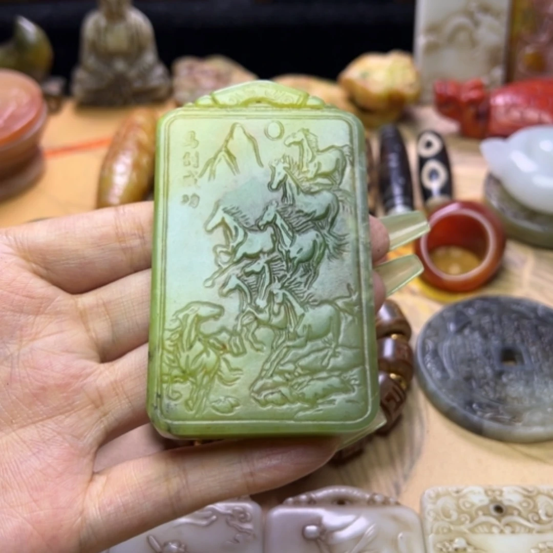 【闪购商品】蛇纹石玉未镶嵌颈饰
