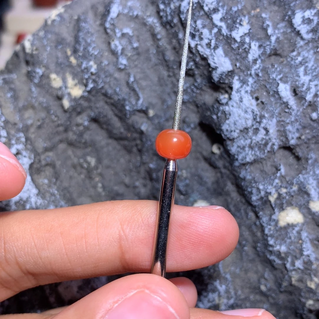 南红玛瑙未镶嵌6.8×5.4柿子红