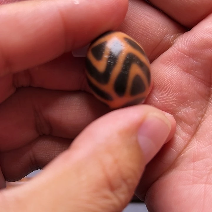 玛瑙/玉髓颈饰未镶嵌東**阳