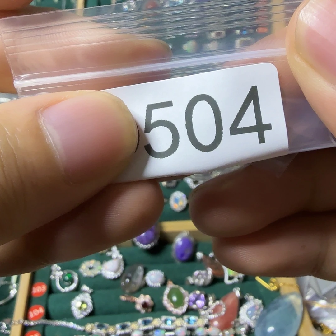 傲***咒银S925镶嵌颈饰紫晶