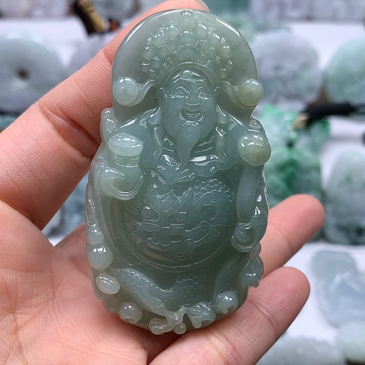 翡翠未镶嵌颈饰立体财神爷福利