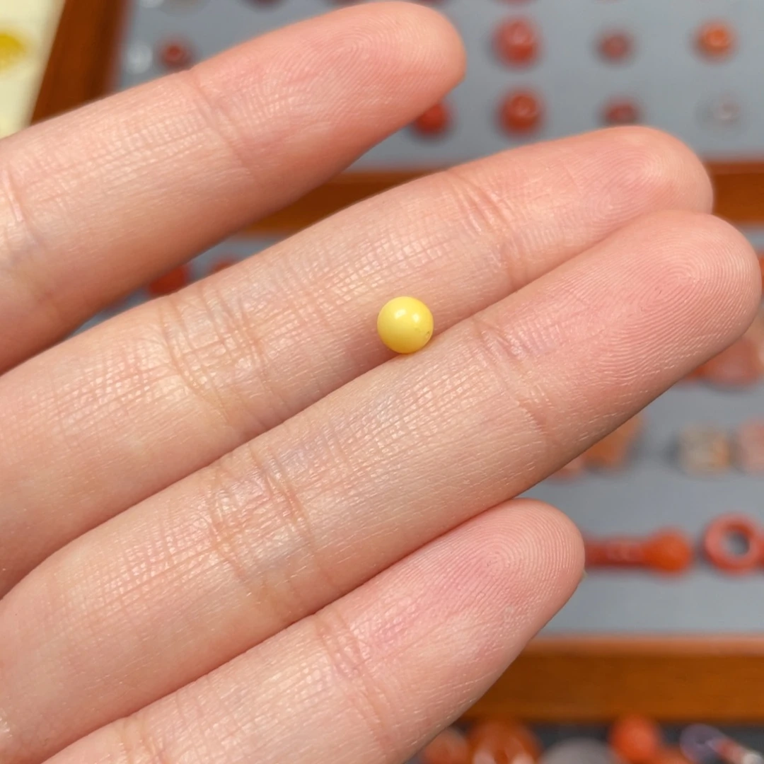 蜜蜡裸石未镶嵌水**娘卡4小米珠