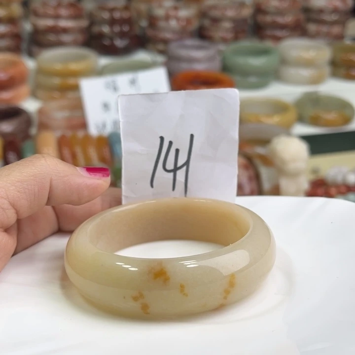 石英质玉圈口55.7未镶嵌