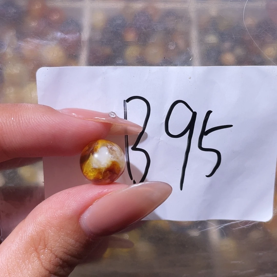 未镶嵌琥珀裸石10.7福利