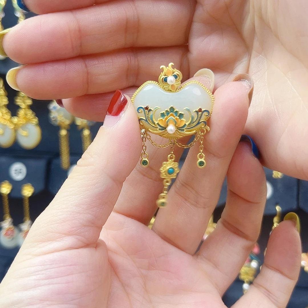 和田玉银S925镀金镶嵌颈饰