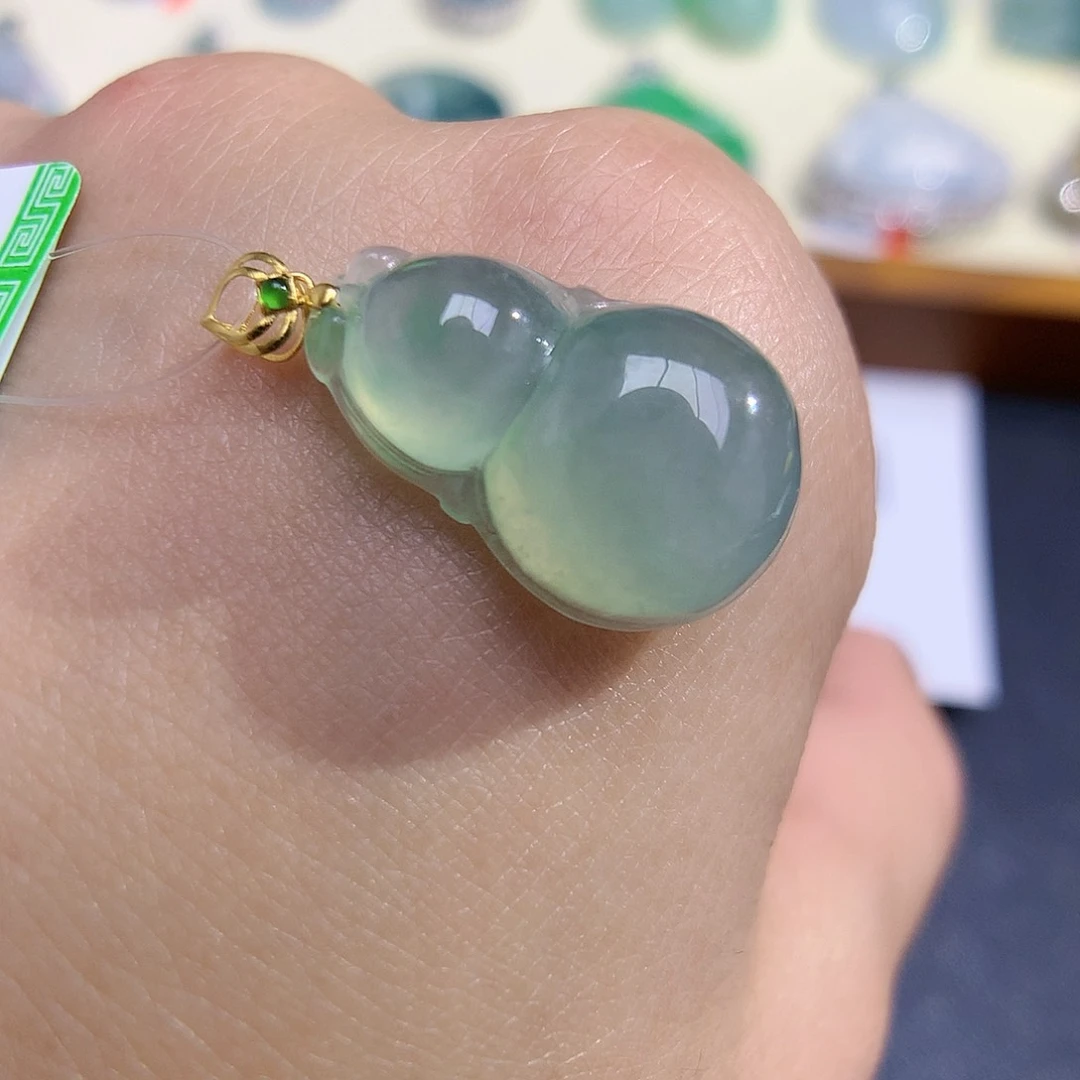 翡翠颈饰18K金镶嵌葫芦