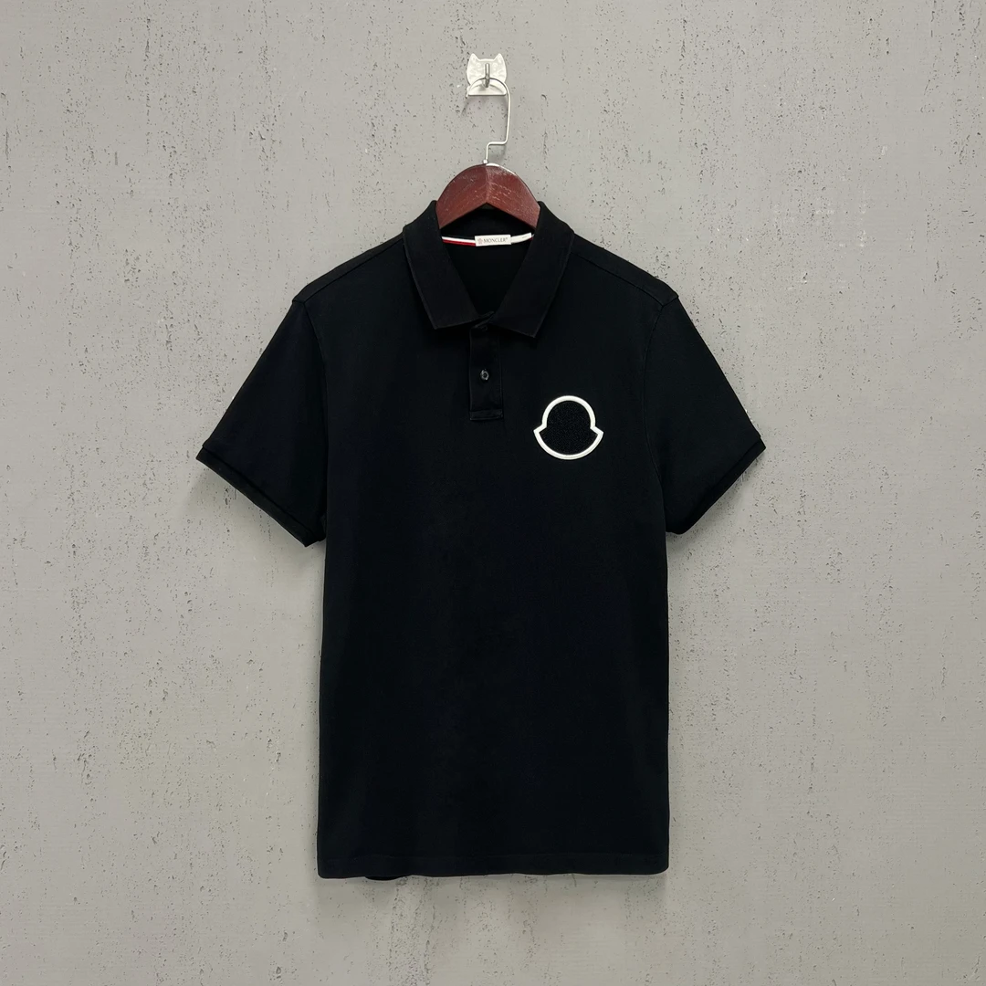 99新 MONCLER moncler蒙口黑色植绒大标polo短袖L码 Z00233