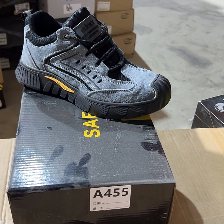 编码455， 38码微瑕防砸防刺劳保鞋