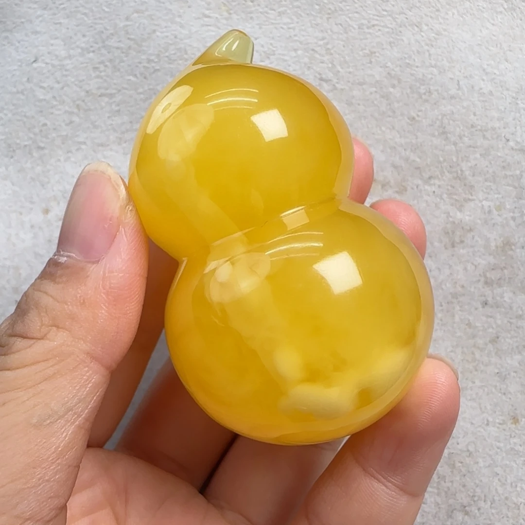 蜜蜡未镶嵌珠宝奇石