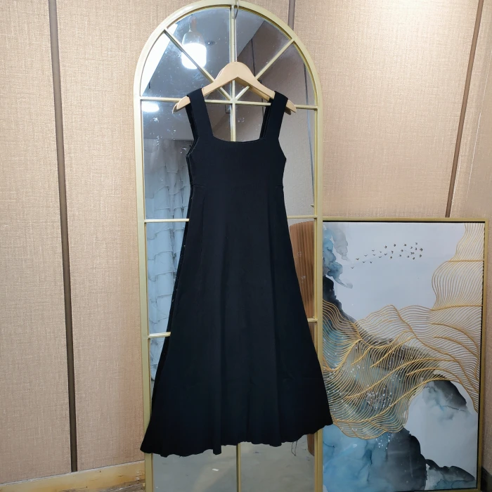 AE712孕妇黑色针织吊带裙90-120