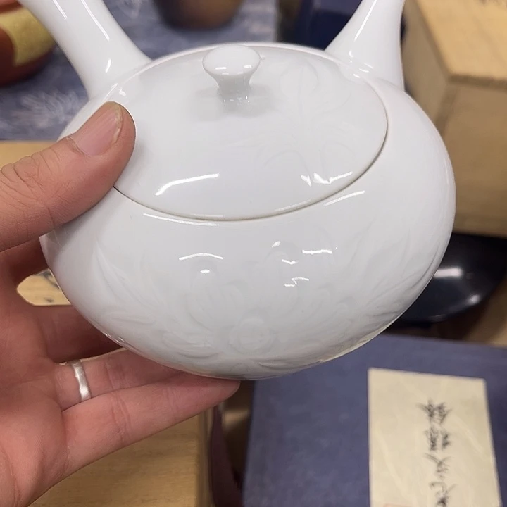 瓷片发发发发发发发发发发发发发